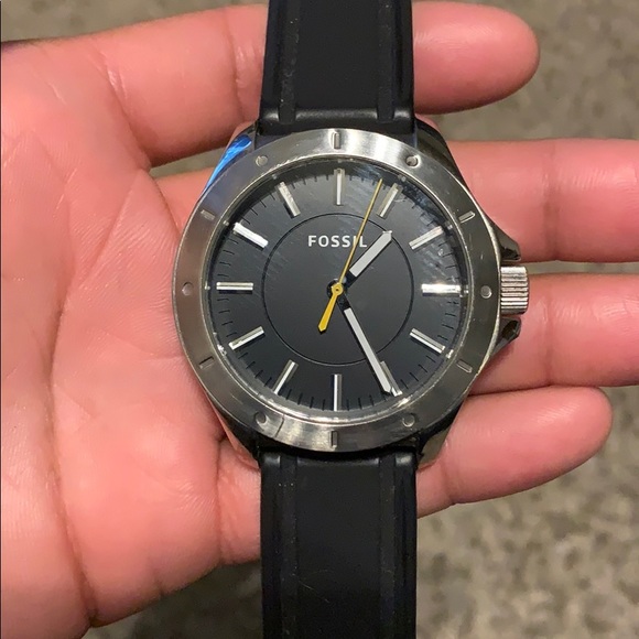 Fossil Watch - Picture 1 of 4